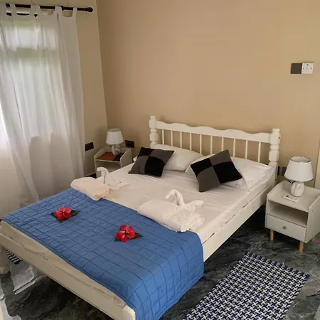 Dan Kazou Self Catering-3