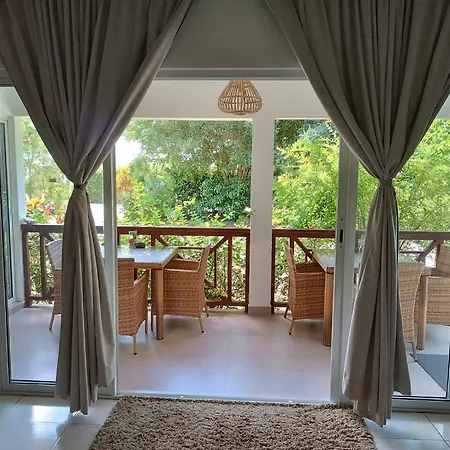 Lucy'S Guesthouse-2