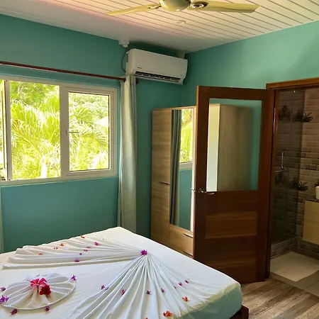 Chloe'S Cottage Self-Catering-3