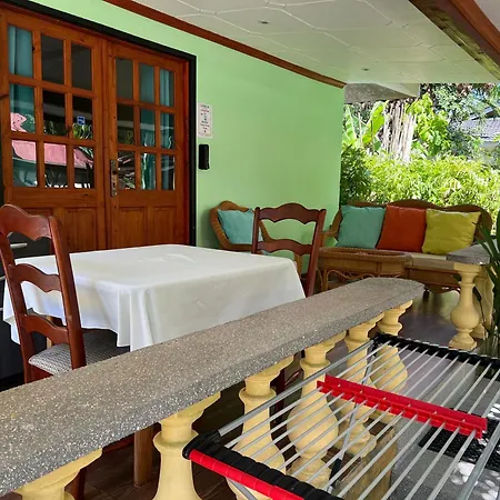 Chloe'S Cottage Self-Catering-2